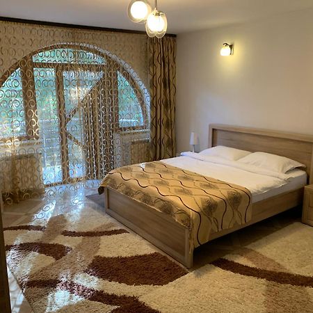Вилла Casa Cristian Синая Экстерьер фото